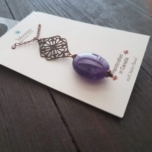 Drop pendant necklace